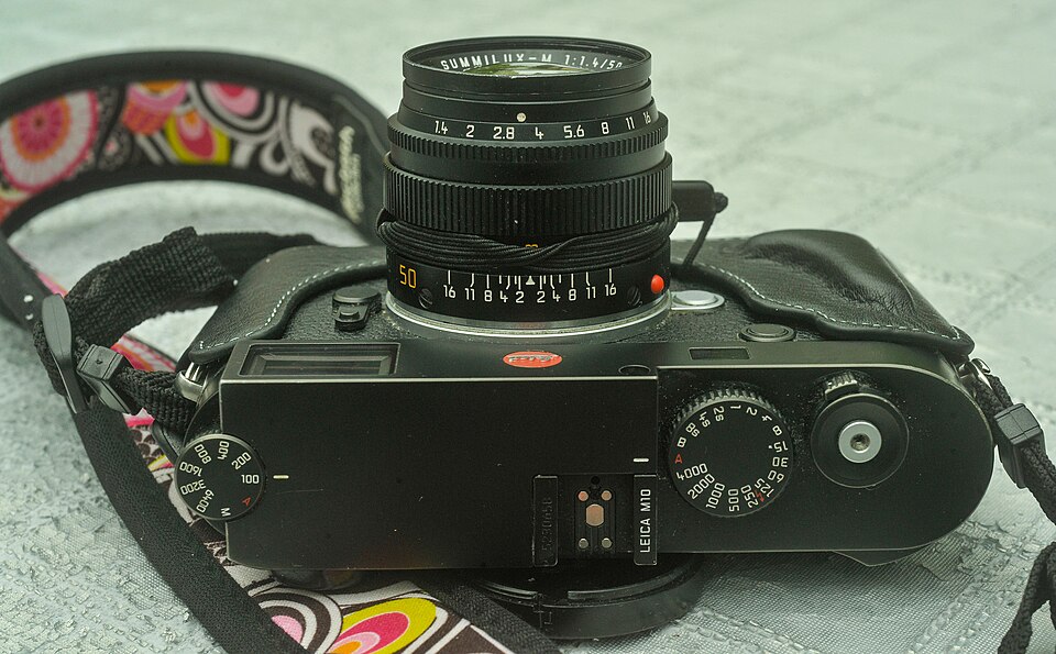 Leica M10 (20000) - Leica Camera Body (2017)